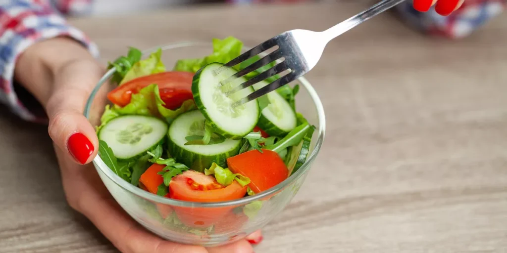 How to Manage Emotional Eating During Weight Loss How to Manage Emotional Eating During Weight Loss